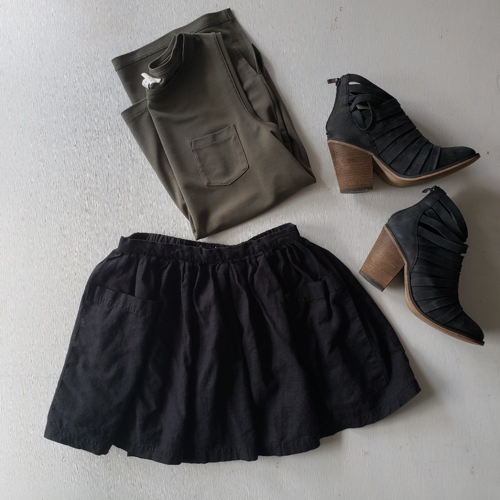 High rise full mini skirt with pockets high waist